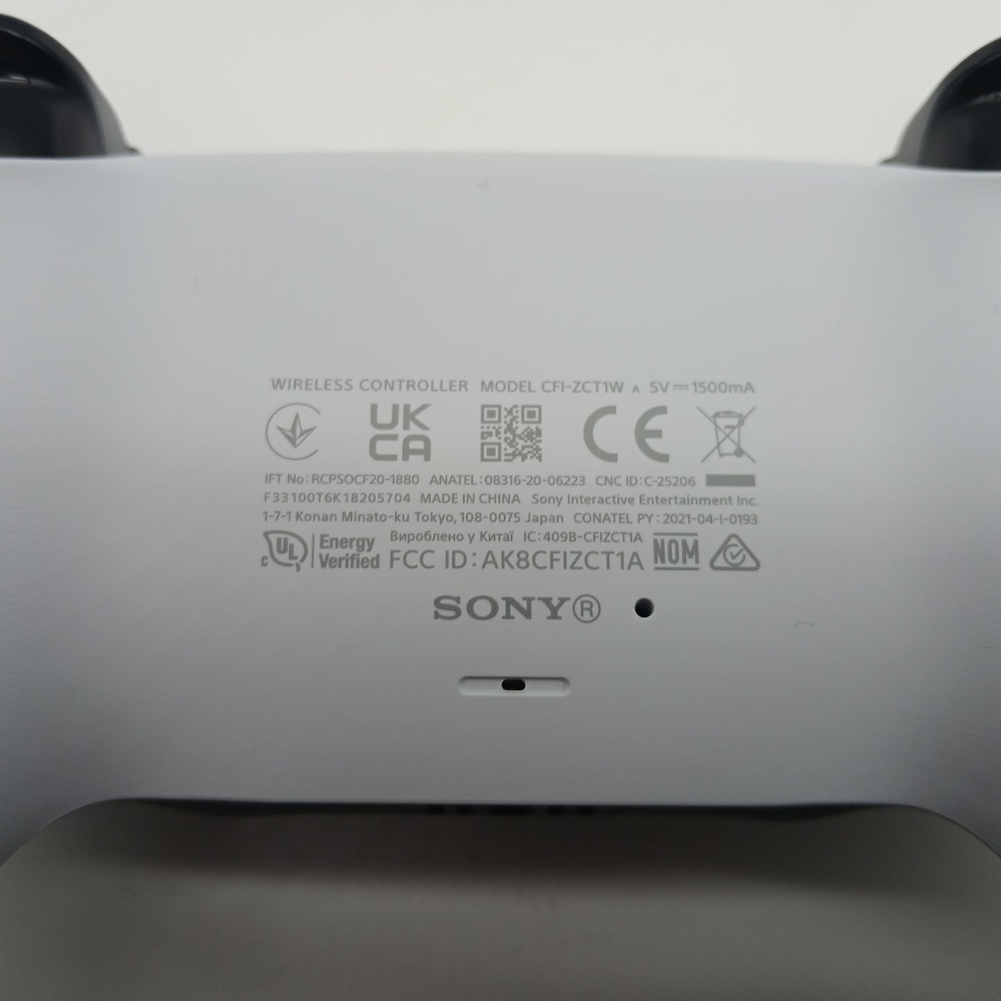 Sony PlayStation 5 PS5 Dualsense Wireless Controller Classic White CFI-ZCT1W