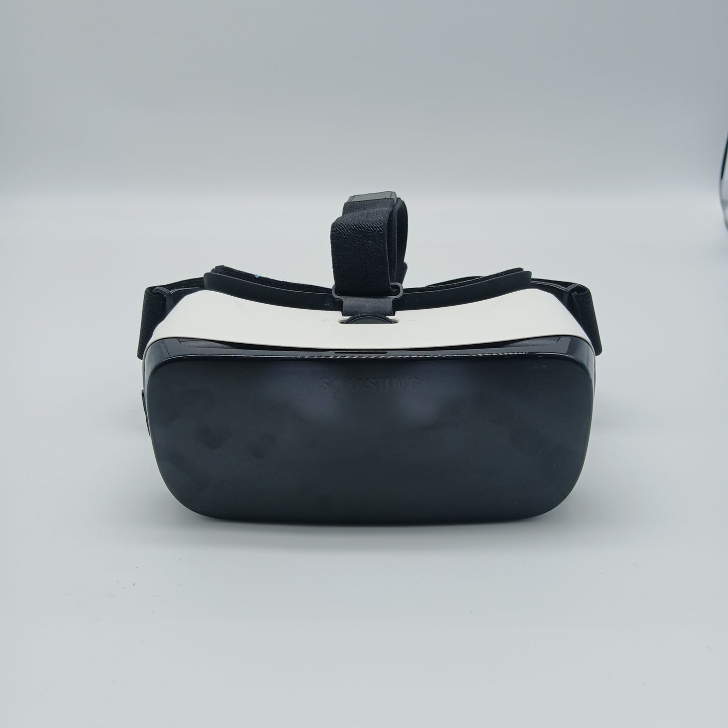 Samsung Gear VR Virtual Reality Headset SM-R322