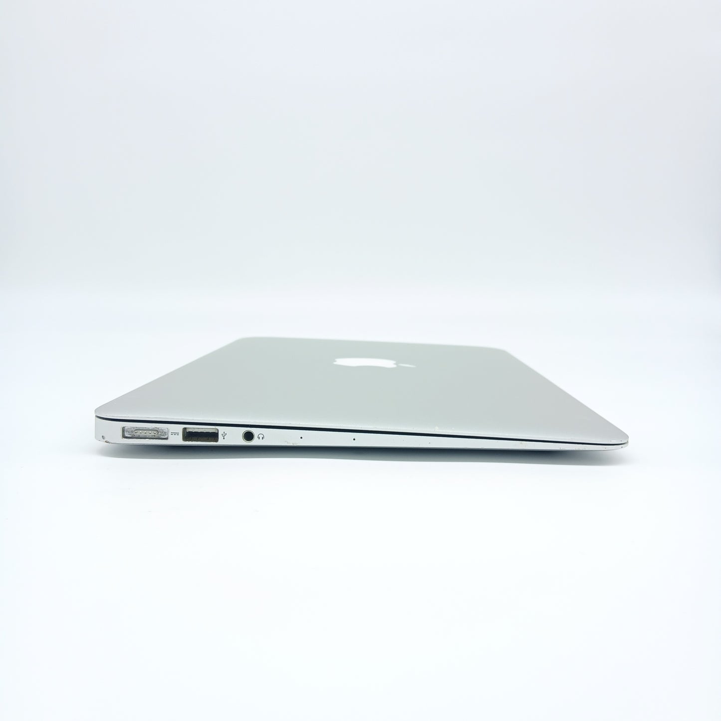 2015 Apple MacBook Air 11" i5 1.6GHz 4GB 128GB SSD Space Gray A1465